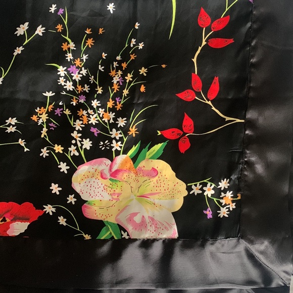 Furla Large 100% Silk Black Floral Scarf - Picture 6 of 7